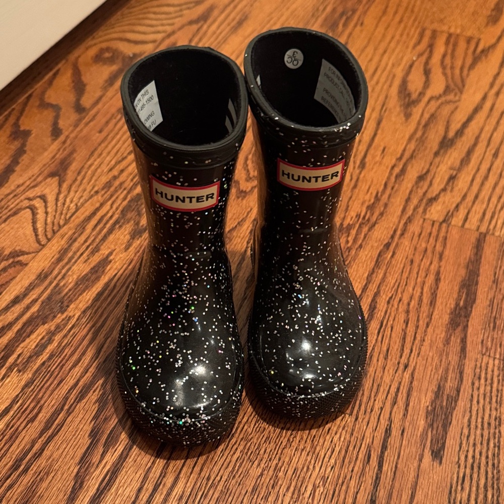 Hunter Black and White Speckle Boots